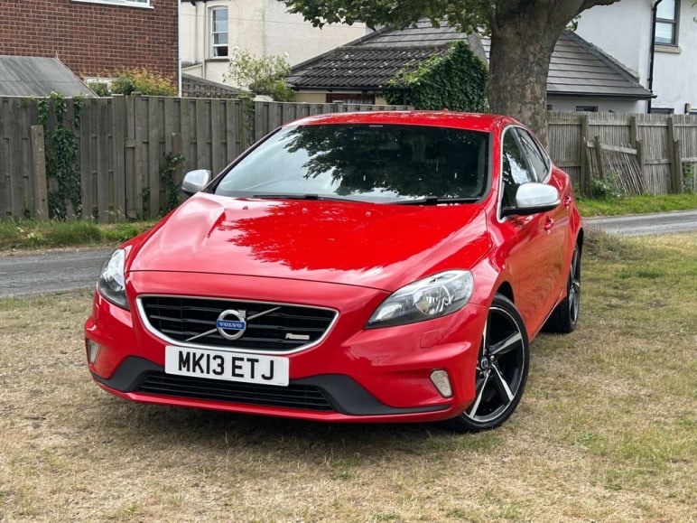 VOLVO V40
