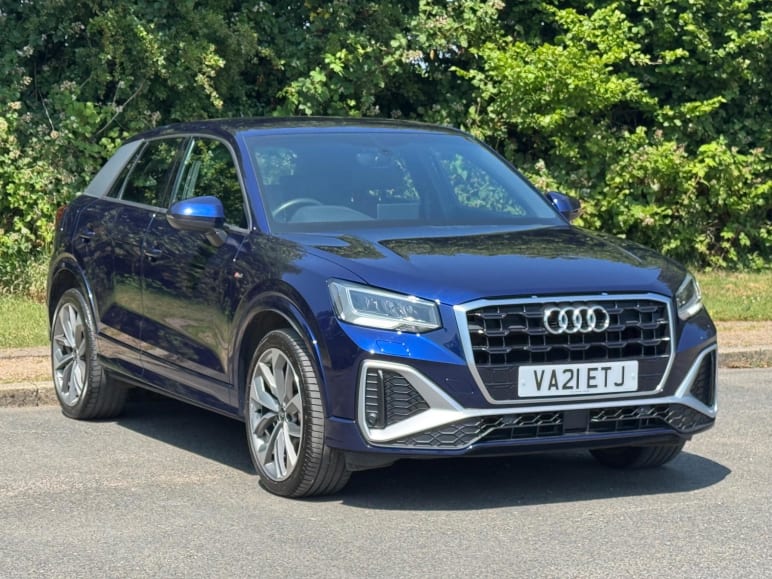 AUDI Q2