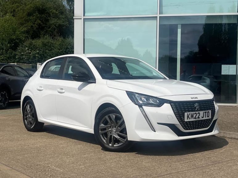 PEUGEOT 208