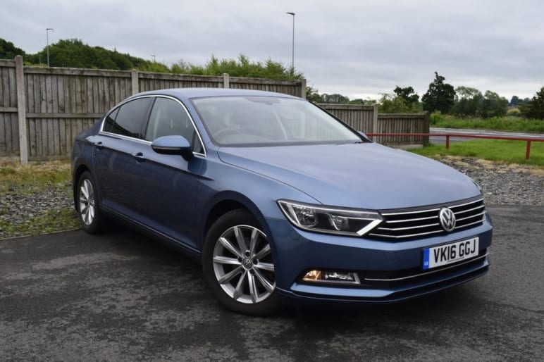 VOLKSWAGEN PASSAT