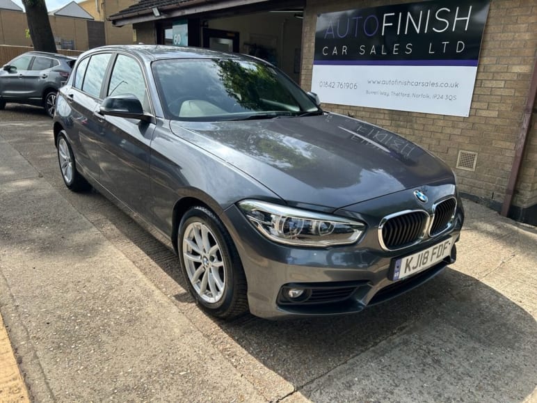 BMW 1 SERIES