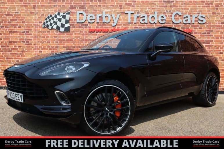 ASTON MARTIN DBX