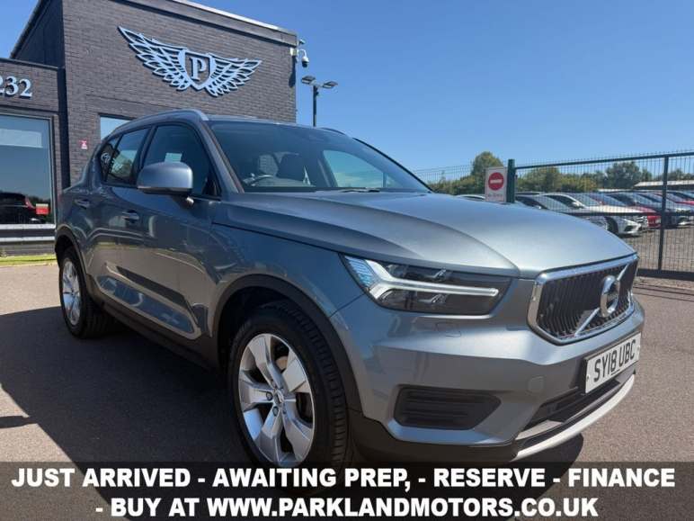 VOLVO XC40