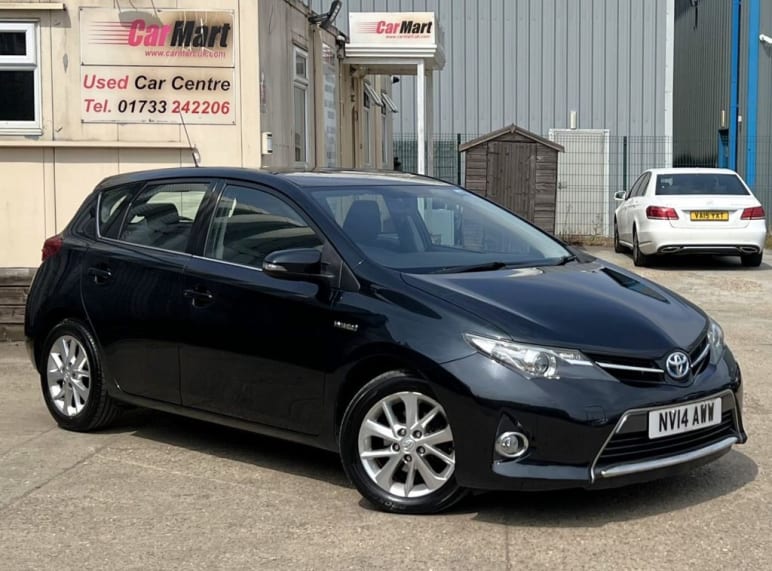TOYOTA AURIS