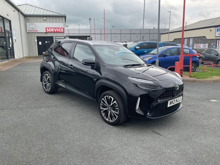 TOYOTA YARIS CROSS