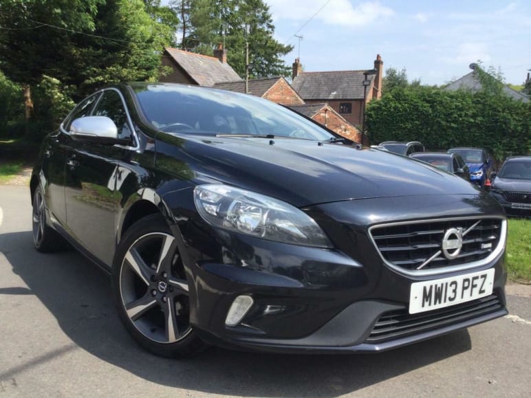 VOLVO V40