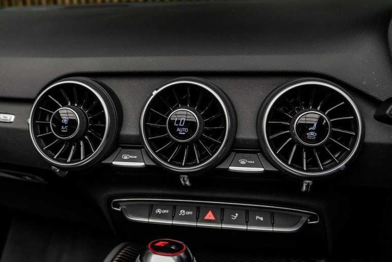 2.5 TFSI Vorsprung Roadster S Tronic quattro Euro