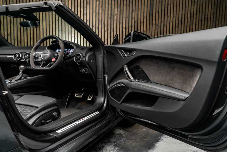 2.5 TFSI Vorsprung Roadster S Tronic quattro Euro