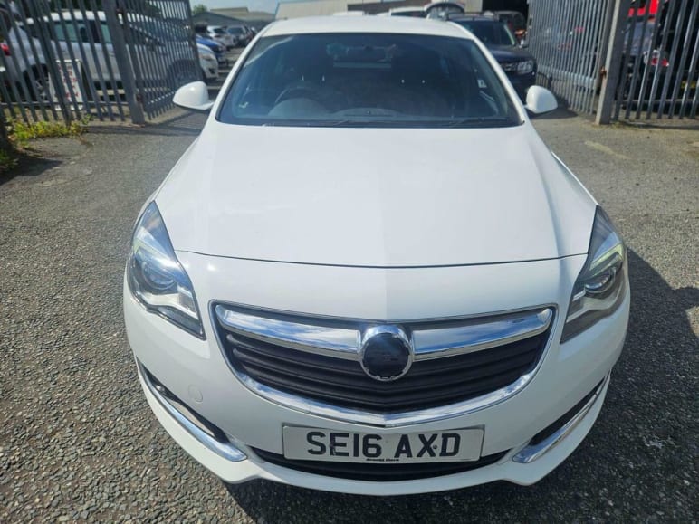 VAUXHALL INSIGNIA