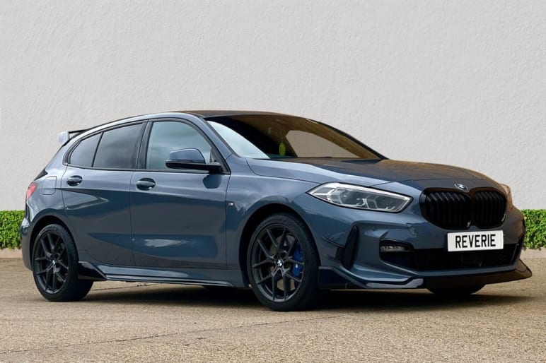 BMW 1 SERIES