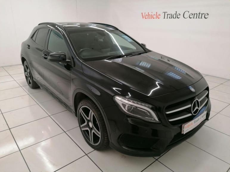 MERCEDES-BENZ GLA