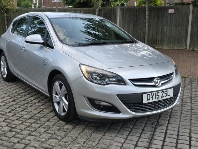 VAUXHALL ASTRA