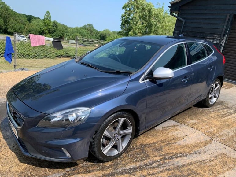 VOLVO V40