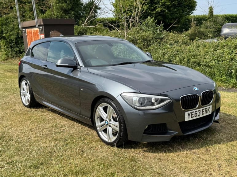 BMW 1 SERIES