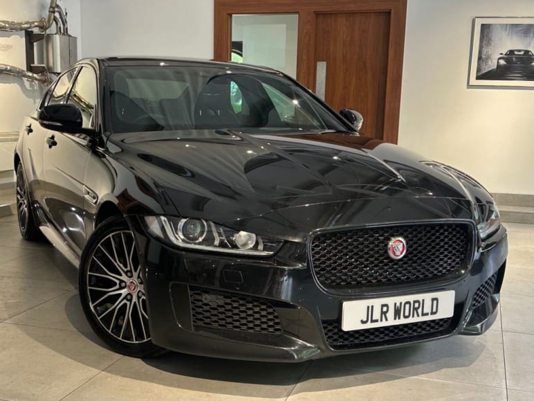 JAGUAR XE