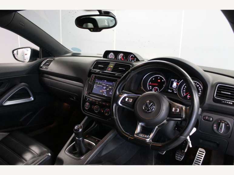 2.0 TDI BlueMotion Tech R-Line Black Edition Euro