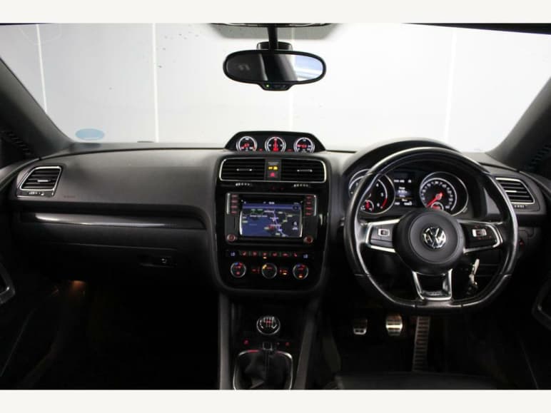 2.0 TDI BlueMotion Tech R-Line Black Edition Euro