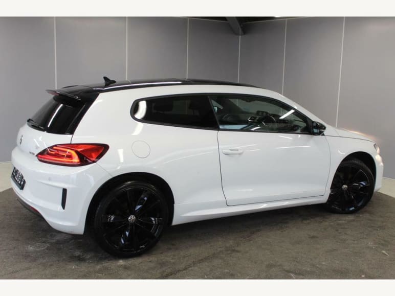 2.0 TDI BlueMotion Tech R-Line Black Edition Euro