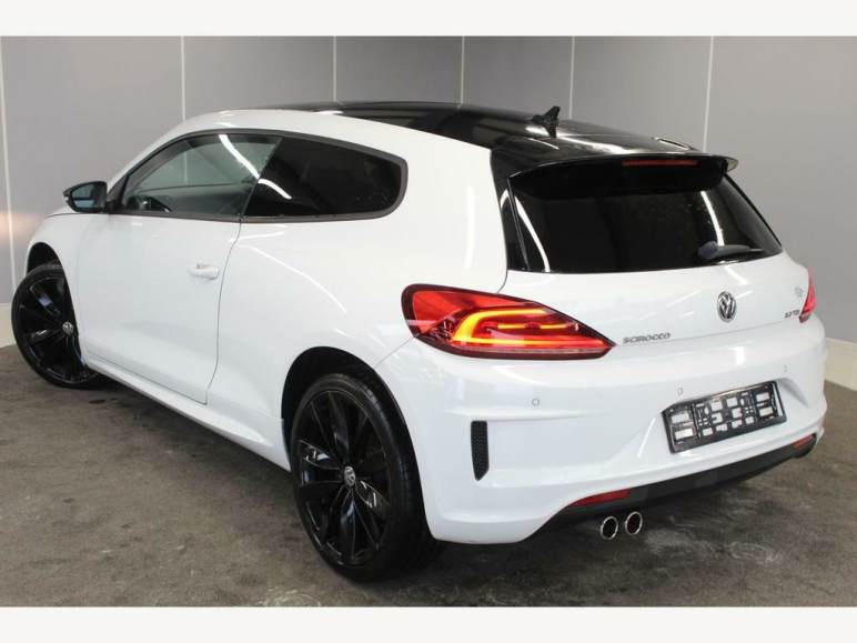 2.0 TDI BlueMotion Tech R-Line Black Edition Euro