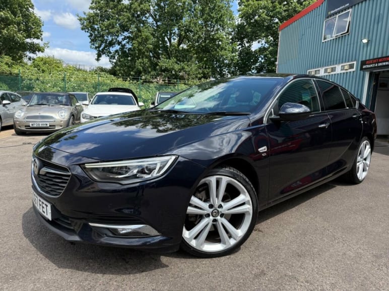 VAUXHALL INSIGNIA