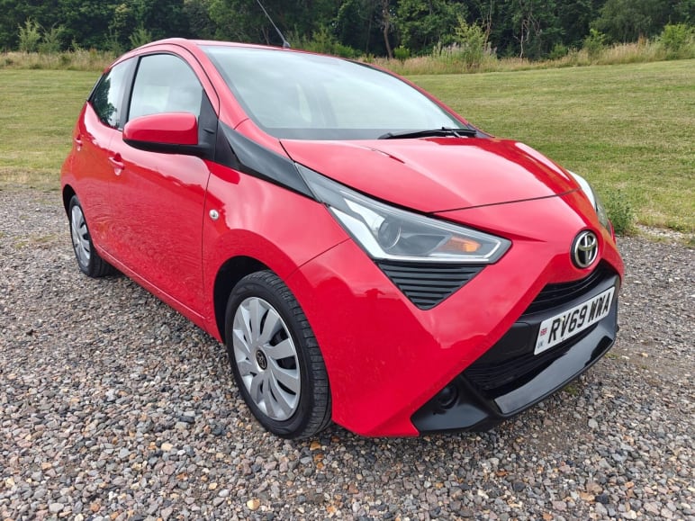 TOYOTA AYGO