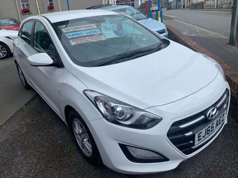 HYUNDAI I30