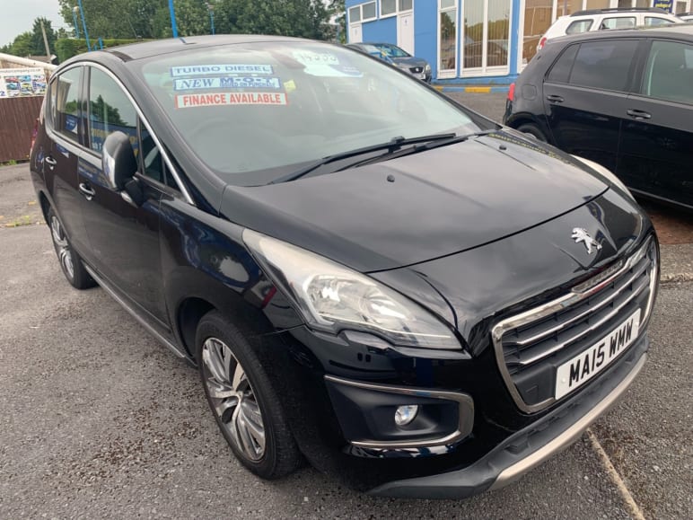 PEUGEOT 3008