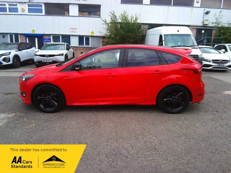 FORD FOCUS