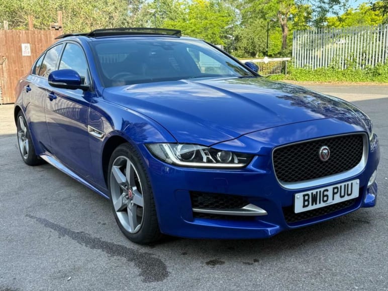 JAGUAR XE