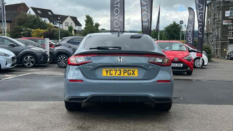 Hatchback Advance