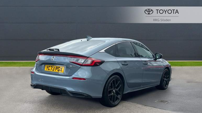 Hatchback Advance