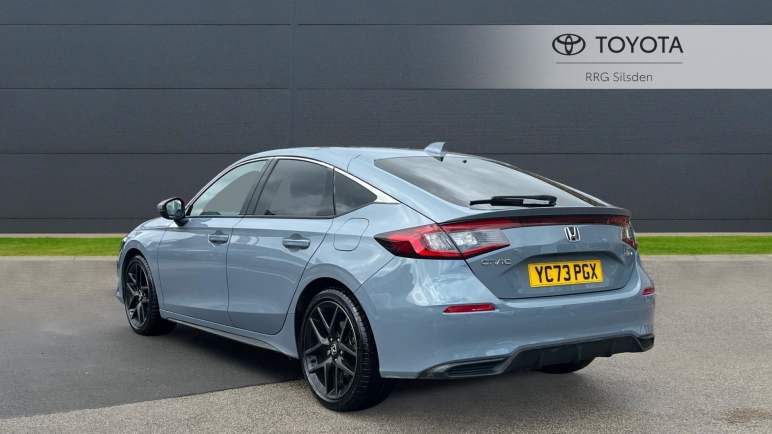 Hatchback Advance