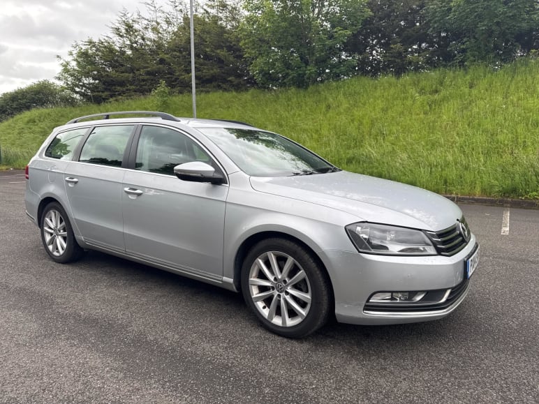 VOLKSWAGEN PASSAT