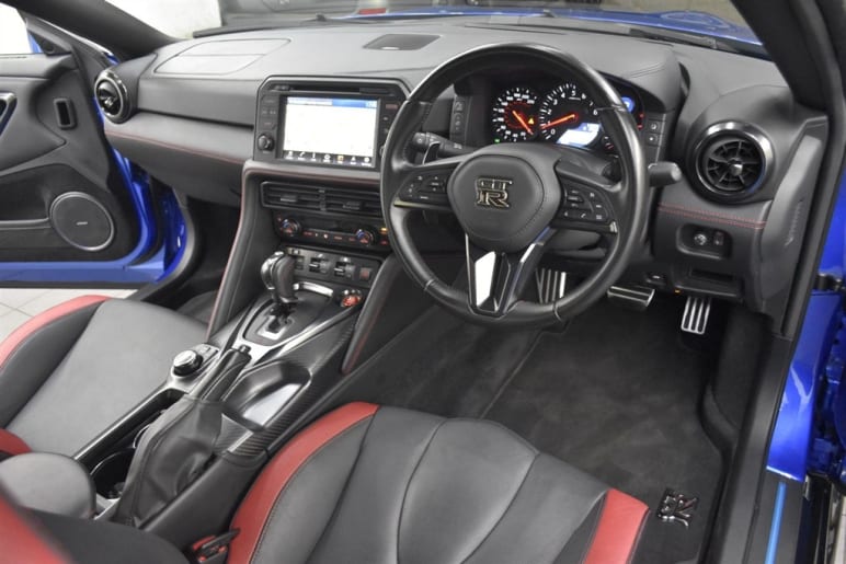 3.8 V6 Recaro Auto 4WD Euro 6 2dr