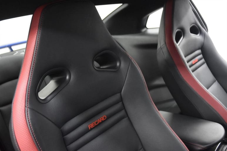 3.8 V6 Recaro Auto 4WD Euro 6 2dr
