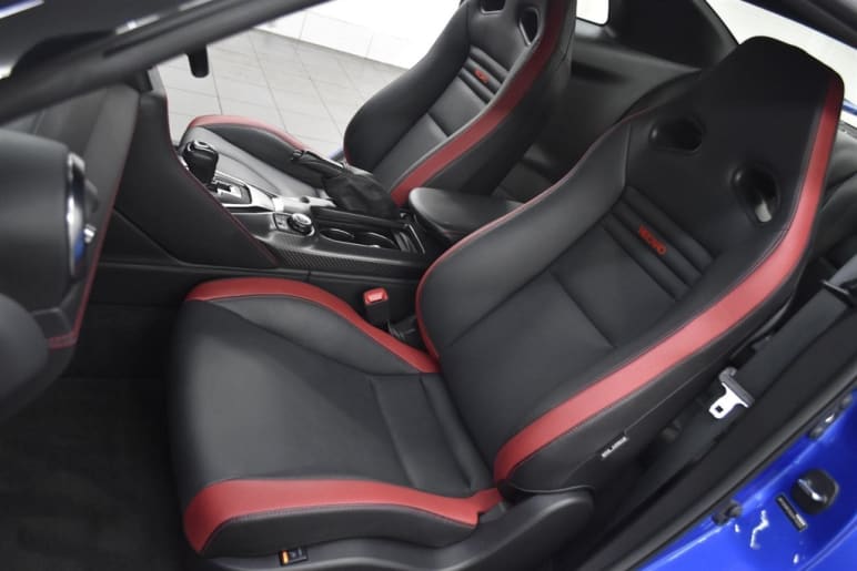 3.8 V6 Recaro Auto 4WD Euro 6 2dr