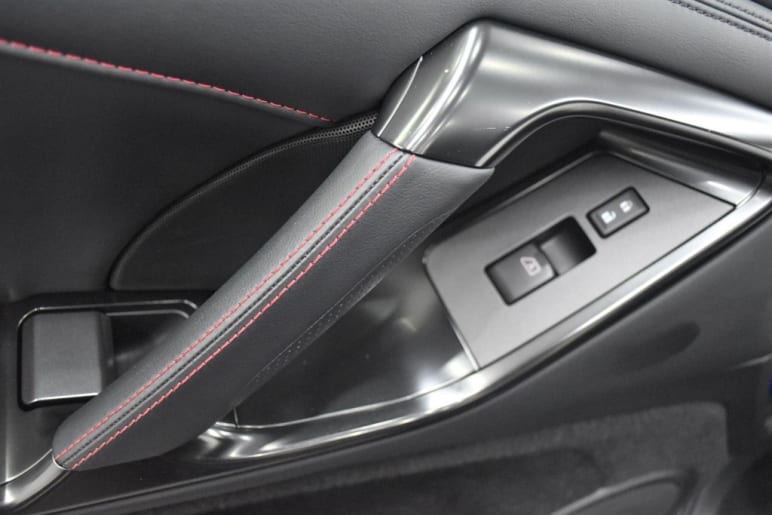 3.8 V6 Recaro Auto 4WD Euro 6 2dr