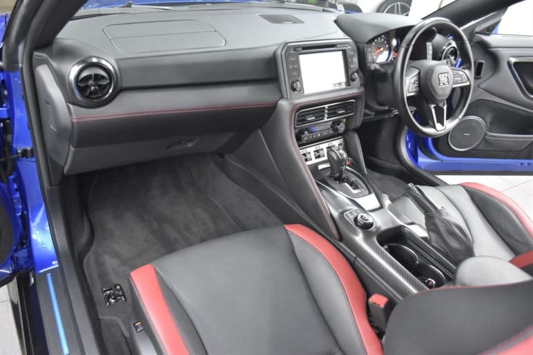 3.8 V6 Recaro Auto 4WD Euro 6 2dr