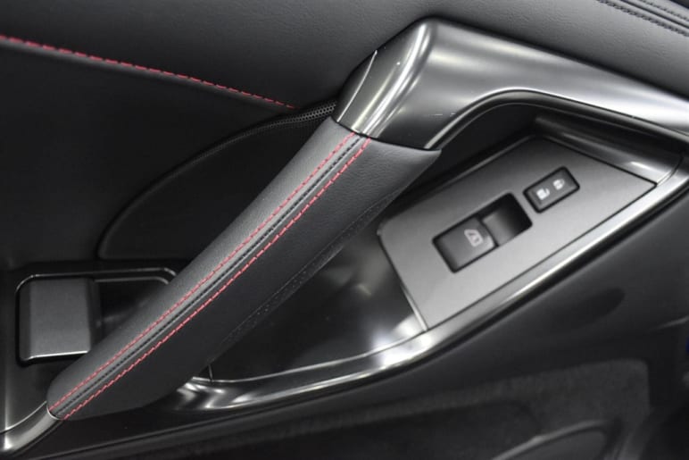 3.8 V6 Recaro Auto 4WD Euro 6 2dr