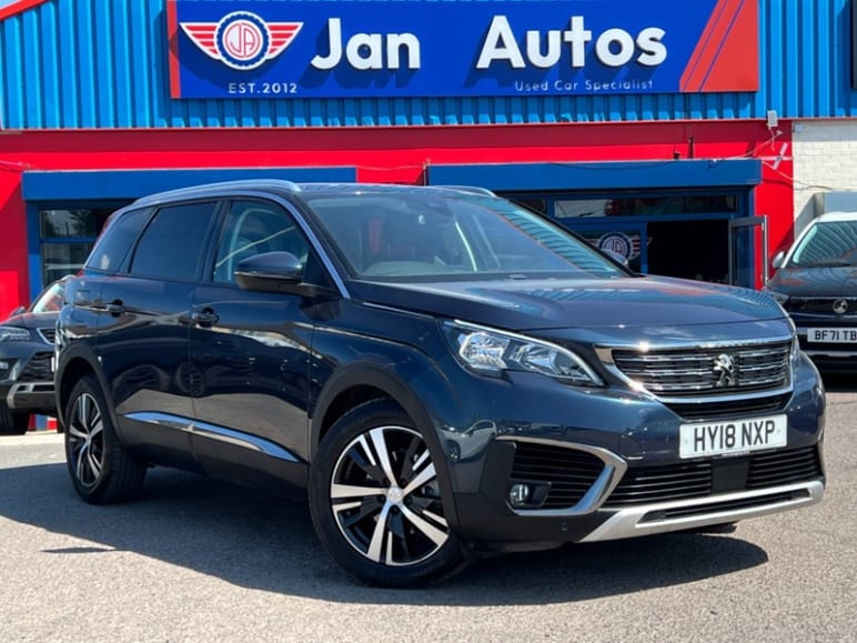 PEUGEOT 5008