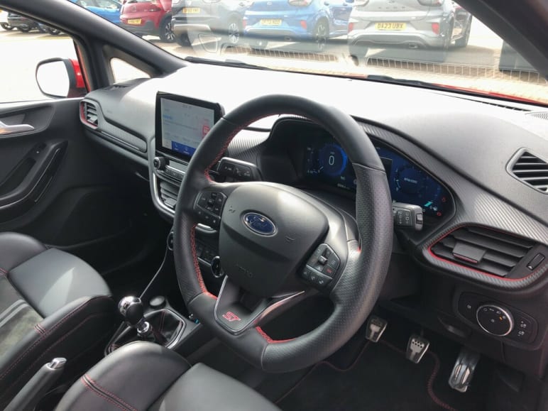 1.5 EcoBoost ST-3 5dr