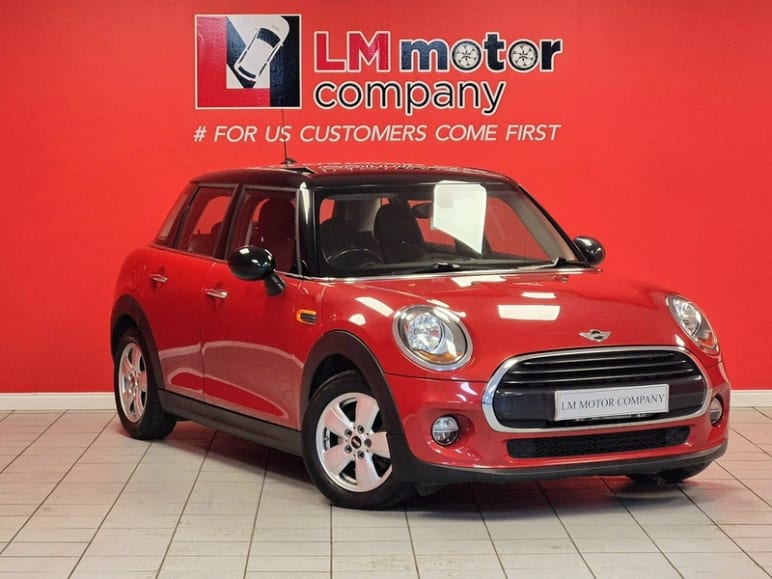 MINI HATCHBACK