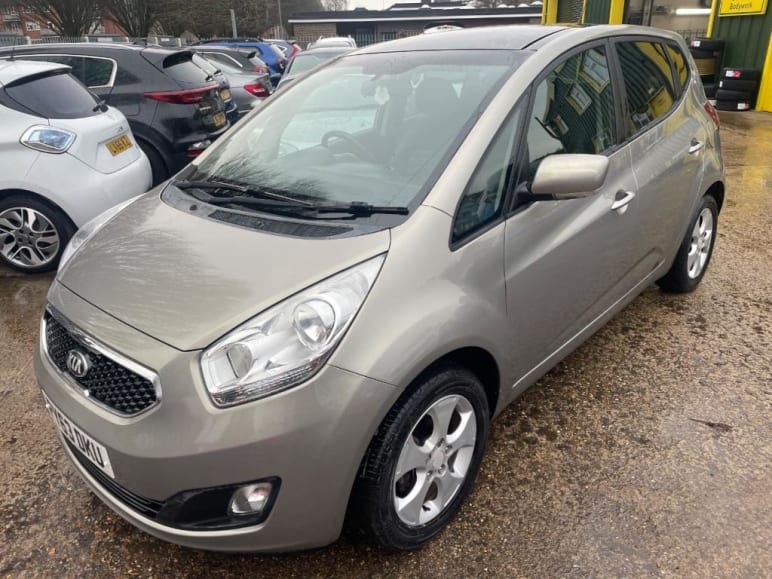 KIA VENGA