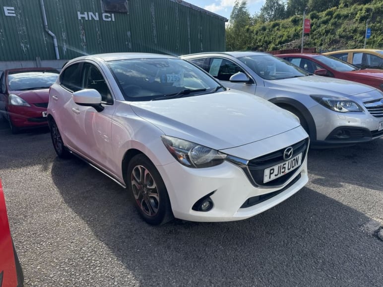 MAZDA 2