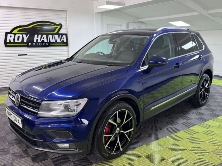 VOLKSWAGEN TIGUAN