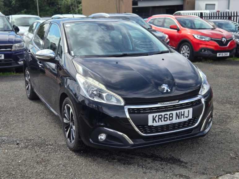PEUGEOT 208