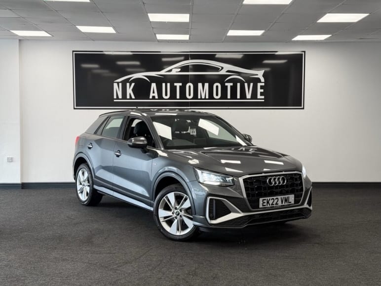 AUDI Q2