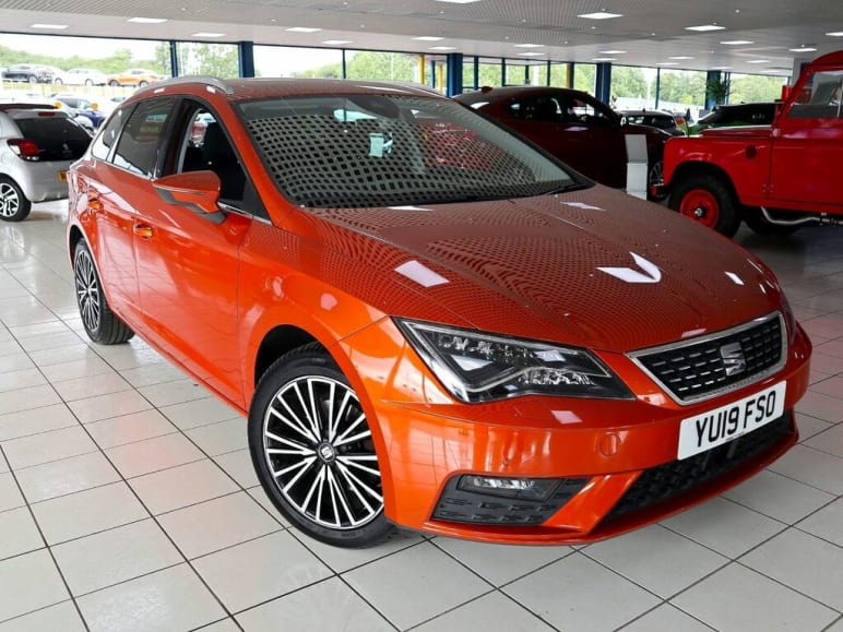 SEAT LEON