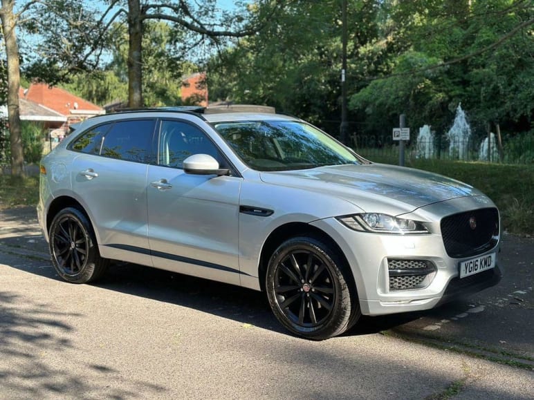 JAGUAR F-PACE