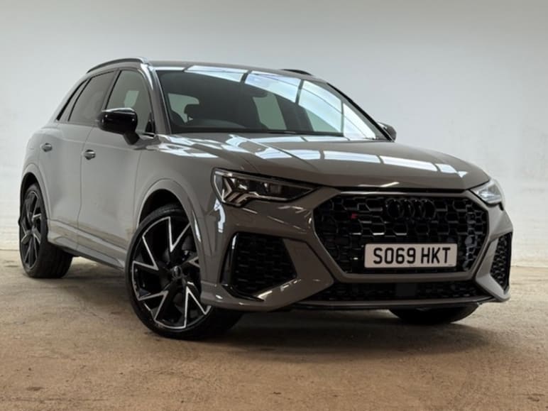 AUDI RS Q3
